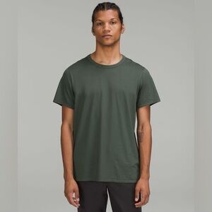 Lululemons Mens The Fundamental Tee - Smoked Spruce
